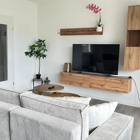 شقة 10 Min Von Legoland Entfernter Familienhaus, Moderne Ca 100m2 Grosse Mit Whirlpool, Netflix, Wlan, Grosser Garten, Fuers Erste Fruehstueck Gefuellter Kuehlschrank, Wunderschoene Terrasse, Privater Parkplatz My Luxury *