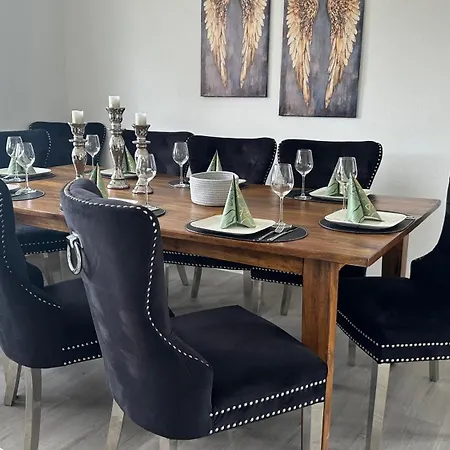 شقة 10 Min Von Legoland Entfernter Familienhaus, Moderne Ca 100m2 Grosse Mit Whirlpool, Netflix, Wlan, Grosser Garten, Fuers Erste Fruehstueck Gefuellter Kuehlschrank, Wunderschoene Terrasse, Privater Parkplatz My Luxury غنزبرغ