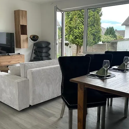 10 Min Von Legoland Entfernter Familienhaus, Moderne Ca 100m2 Grosse Mit Whirlpool, Netflix, Wlan, Grosser Garten, Fuers Erste Fruehstueck Gefuellter Kuehlschrank, Wunderschoene Terrasse, Privater Parkplatz My Luxury شقة غنزبرغ