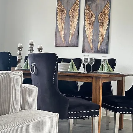 شقة 10 Min Von Legoland Entfernter Familienhaus, Moderne Ca 100m2 Grosse Mit Whirlpool, Netflix, Wlan, Grosser Garten, Fuers Erste Fruehstueck Gefuellter Kuehlschrank, Wunderschoene Terrasse, Privater Parkplatz My Luxury غنزبرغ