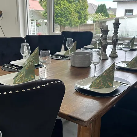 شقة 10 Min Von Legoland Entfernter Familienhaus, Moderne Ca 100m2 Grosse Mit Whirlpool, Netflix, Wlan, Grosser Garten, Fuers Erste Fruehstueck Gefuellter Kuehlschrank, Wunderschoene Terrasse, Privater Parkplatz My Luxury غنزبرغ