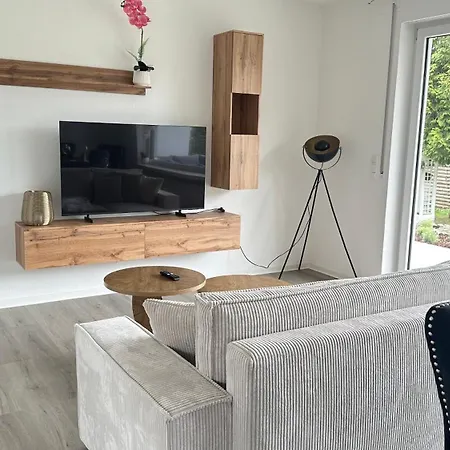 10 Min Von Legoland Entfernter Familienhaus, Moderne Ca 100m2 Grosse Mit Whirlpool, Netflix, Wlan, Grosser Garten, Fuers Erste Fruehstueck Gefuellter Kuehlschrank, Wunderschoene Terrasse, Privater Parkplatz My Luxury 金茨堡
