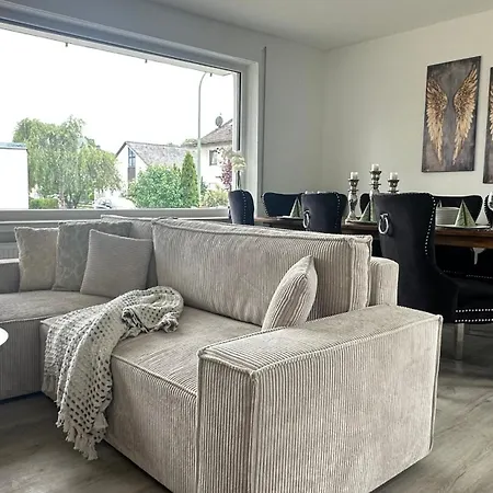 شقة 10 Min Von Legoland Entfernter Familienhaus, Moderne Ca 100m2 Grosse Mit Whirlpool, Netflix, Wlan, Grosser Garten, Fuers Erste Fruehstueck Gefuellter Kuehlschrank, Wunderschoene Terrasse, Privater Parkplatz My Luxury