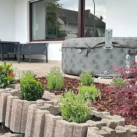 10 Min Von Legoland Entfernter Familienhaus, Moderne Ca 100m2 Grosse Mit Whirlpool, Netflix, Wlan, Grosser Garten, Fuers Erste Fruehstueck Gefuellter Kuehlschrank, Wunderschoene Terrasse, Privater Parkplatz My Luxury غنزبرغ