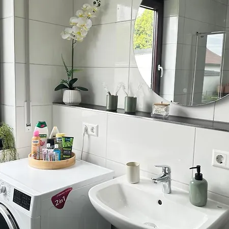 10 Min Von Legoland Entfernter Familienhaus, Moderne Ca 100m2 Grosse Mit Whirlpool, Netflix, Wlan, Grosser Garten, Fuers Erste Fruehstueck Gefuellter Kuehlschrank, Wunderschoene Terrasse, Privater Parkplatz My Luxury شقة