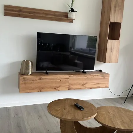 公寓 10 Min Von Legoland Entfernter Familienhaus, Moderne Ca 100m2 Grosse Mit Whirlpool, Netflix, Wlan, Grosser Garten, Fuers Erste Fruehstueck Gefuellter Kuehlschrank, Wunderschoene Terrasse, Privater Parkplatz My Luxury
